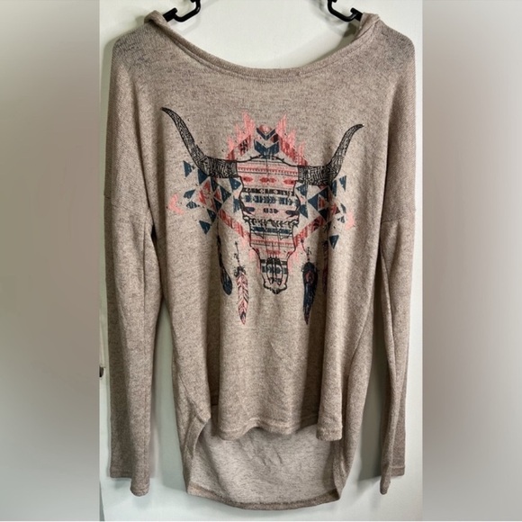Maurices Longhorn Skull Graphic Hooded Long-Sleeve Tee - Picture 1 of 4